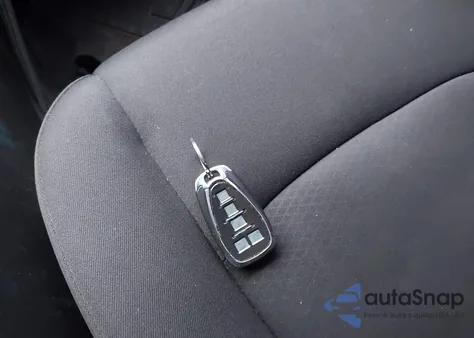 2019 Chevrolet Malibu Lt z USA, uszkodzony, nr VIN 1G1ZD5ST7KF168386